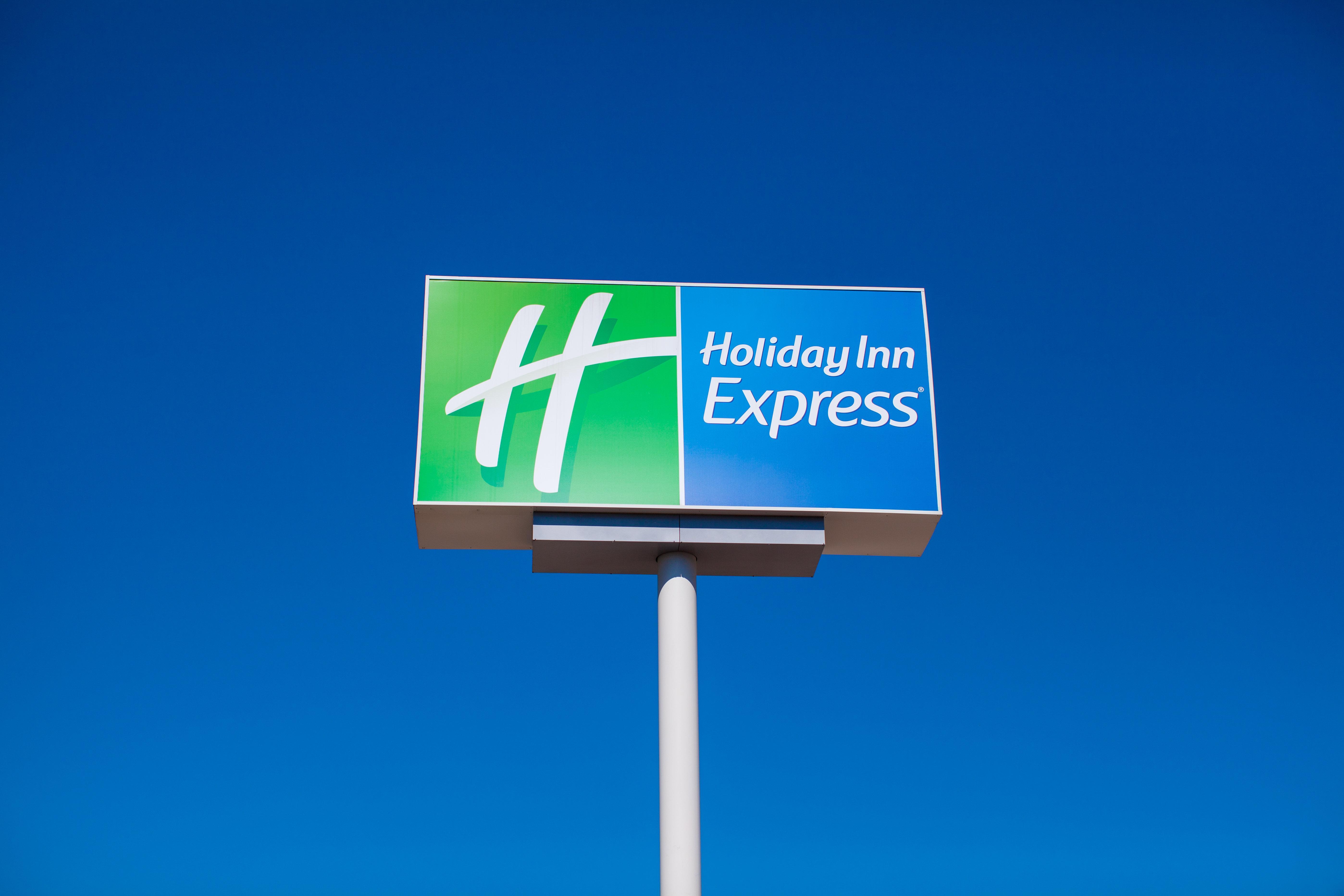 Holiday Inn Express Toulon - Est, An Ihg Hotel Exterior photo